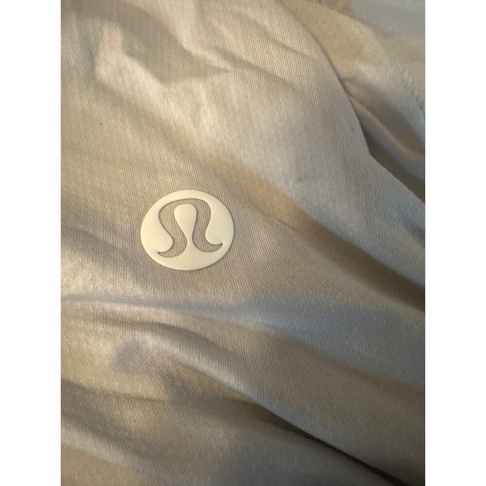 Men XL Lululemon Short Sleeved Polo Shirt Cream Lightweight Run Travel Golf - Picture 6 of 6